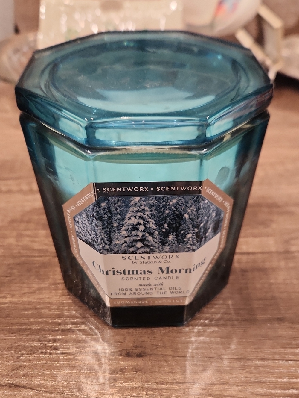 NWT ScentWorx Christmas Morning Scented Candle - Teal Glass Jar 14.5 OZ